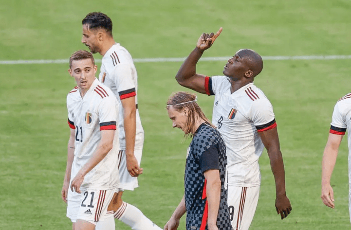 瑞典乒乓球队鏖战比利时乒乓球队,水谷隼统治全场的简单介绍 瑞典乒乓球队鏖战比利时乒乓球队,水谷隼统治全场的简单介绍