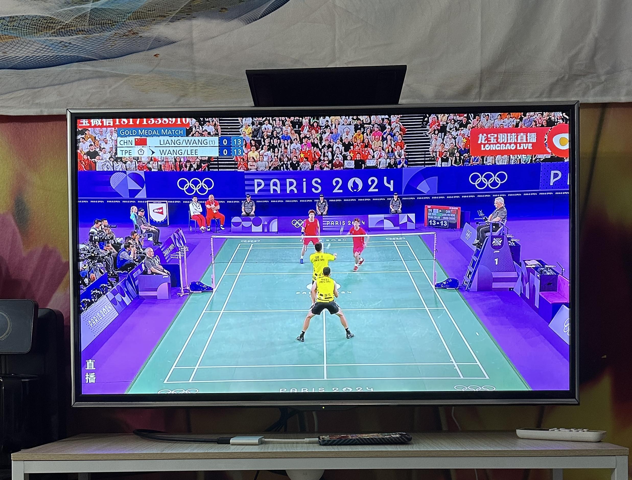 羽毛球赛后采访曝光，内幕引发热议