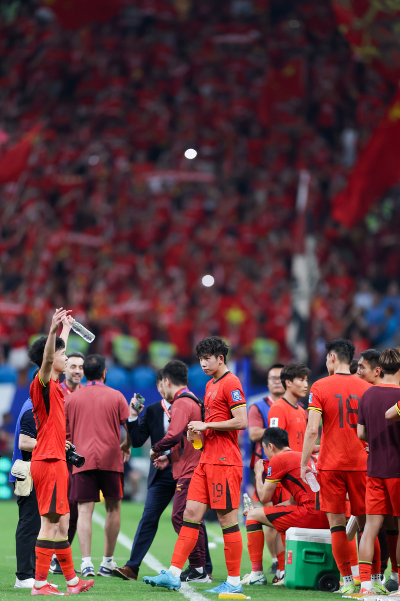 中国队轻取葡萄牙队，林高远点燃赛场的简单介绍