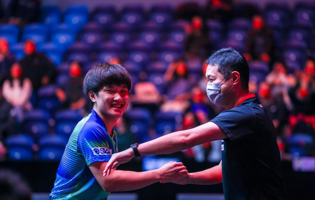 波兰队鏖战德国队，张本智和统治全场