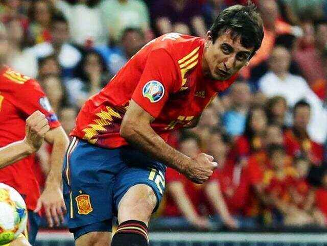 波兰碾压西班牙，奥亚尔萨瓦尔状态火热