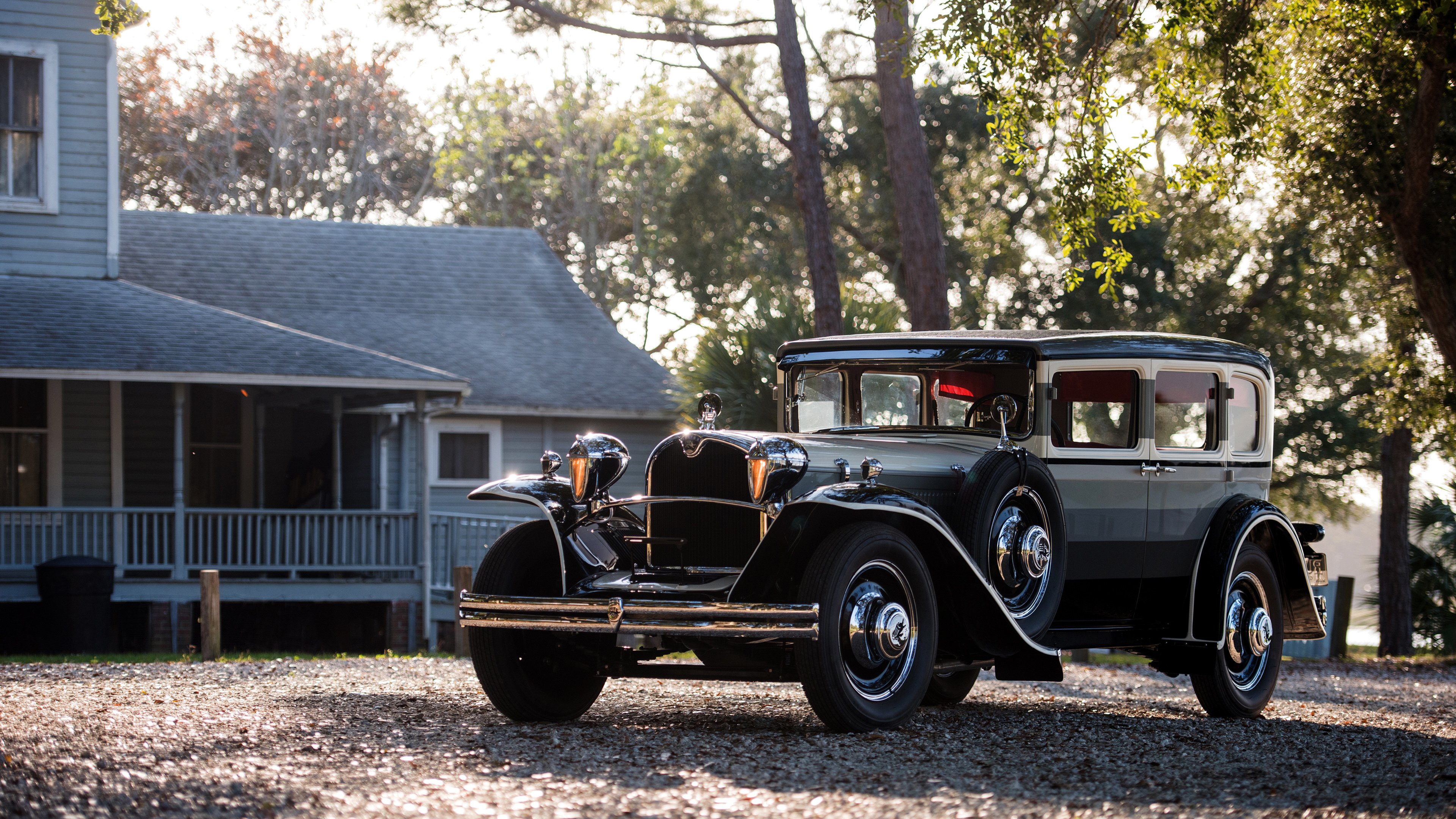 虚拟与现实交织的赛道风云，雷诺车队以数据轻取对手，周冠宇在元宇宙赛道统治全场