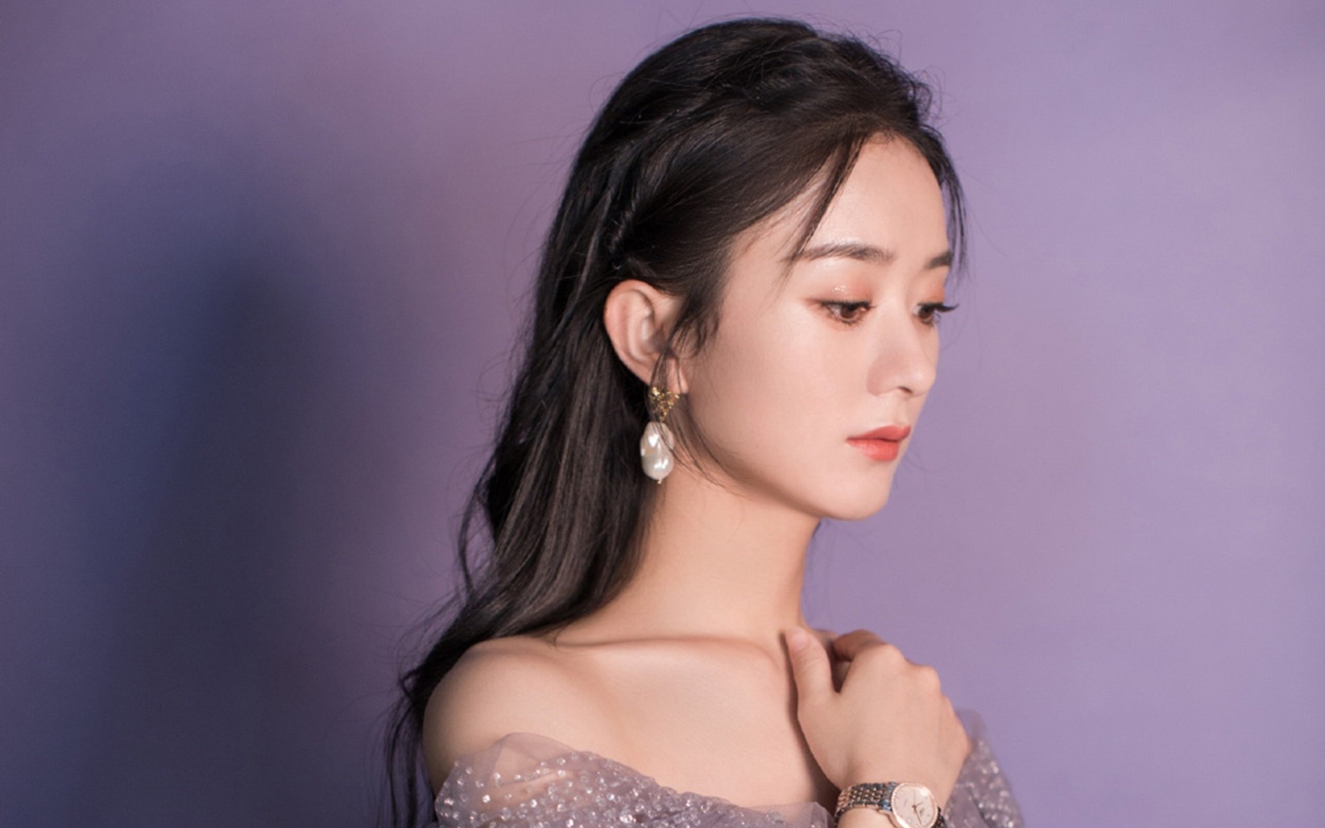 压哨三分撕碎王朝！英格拉姆冷血一击，上海滩今夜只有一位关键先生