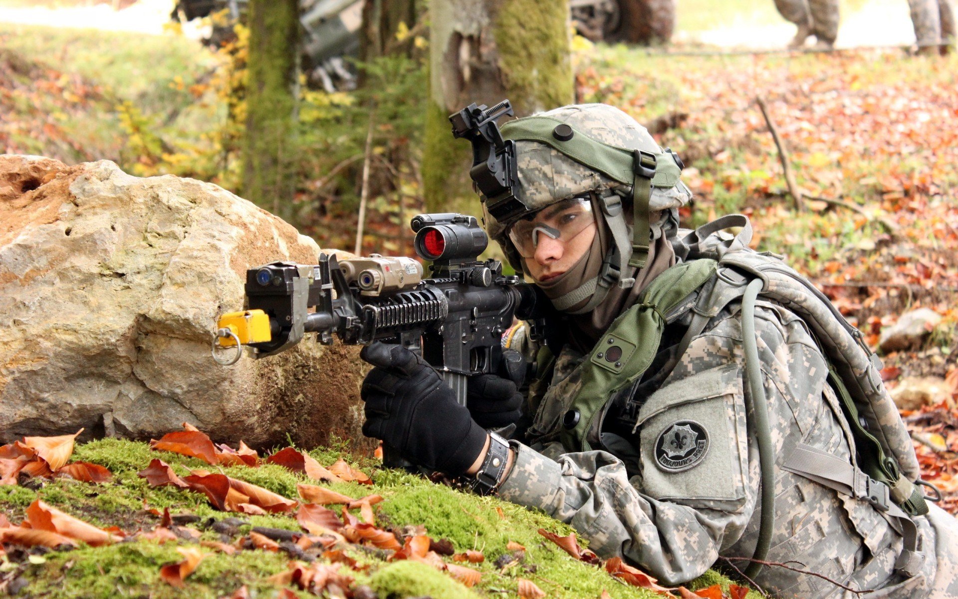 压哨三分撕碎王朝！英格拉姆冷血一击，上海滩今夜只有一位关键先生